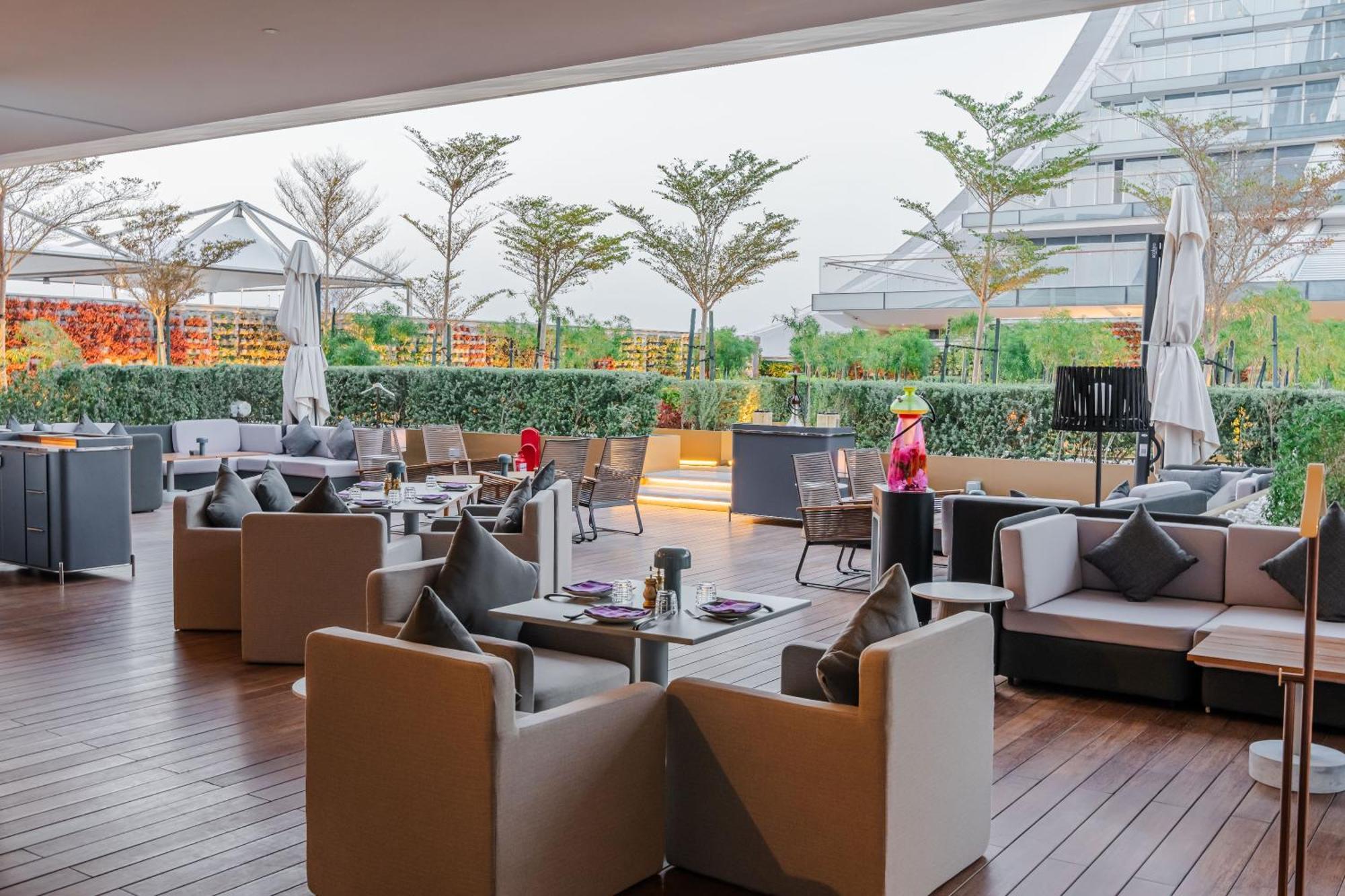 Отель Fairmont Doha Lusail Экстерьер фото The Park, Hyderabad