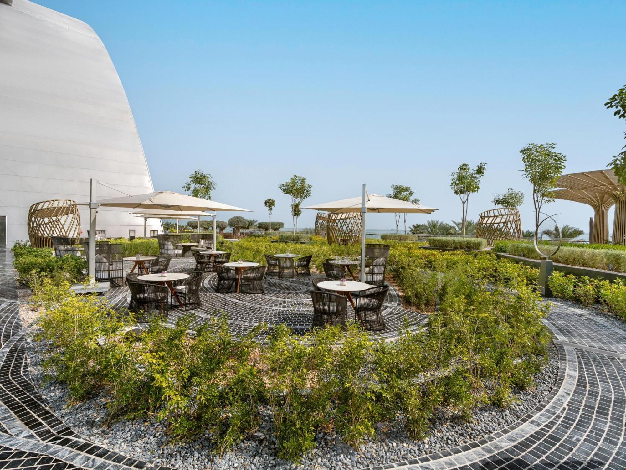 Отель Fairmont Doha Lusail Экстерьер фото The Sky Garden