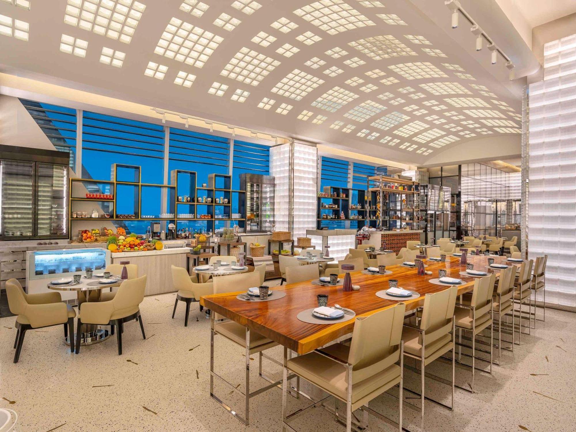 Отель Fairmont Doha Lusail Экстерьер фото The restaurant